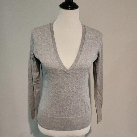 Banana Republic Tops - Banana Republic Womens Grau knit Long Sleeve top Size S stretch